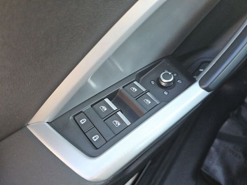 Used 2022 Audi Q3 2.0T Premium w/ Convenience Package image 30