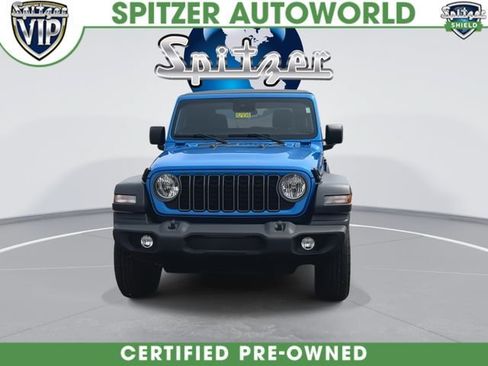 Used 2025 Jeep Wrangler Sport AWD/4WD image 3