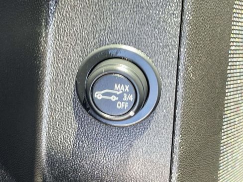 Used 2024 Chevrolet Equinox LT FWD image 27