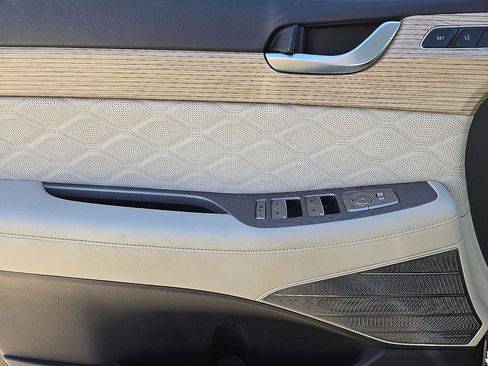 Used 2022 Hyundai Palisade Calligraphy image 19