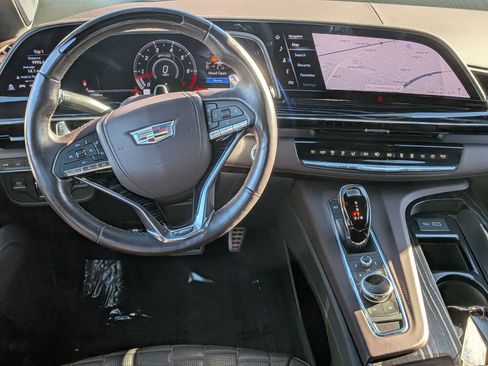 Used 2023 Cadillac Escalade ESV V w/ Heavy-Duty Trailer Package image 18