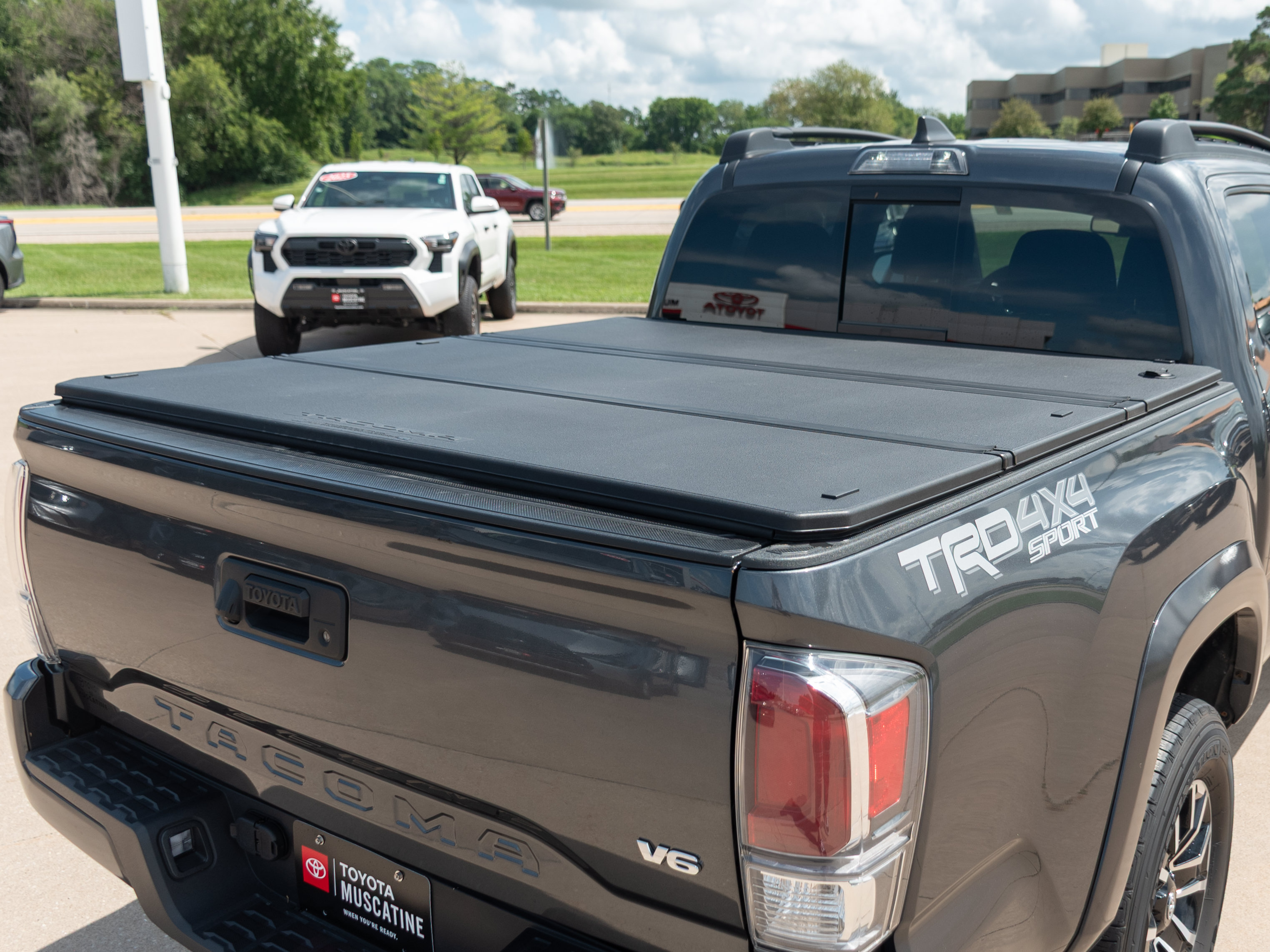 Used 2022 Toyota Tacoma TRD Sport AWD/4WD image 20