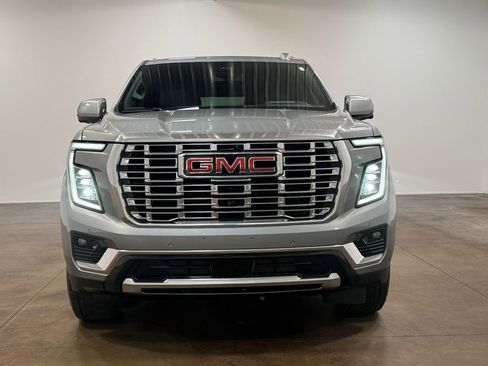 Used 2025 GMC Yukon XL Denali AWD/4WD image 29