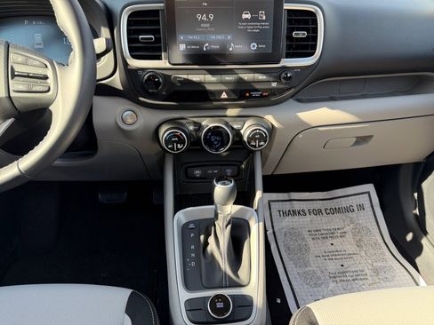 Certified 2025 Hyundai Venue SEL image 13