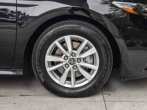 Used 2025 Toyota Camry Hybrid image 10