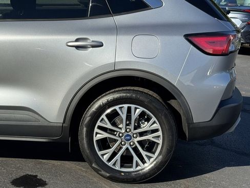 Used 2022 Ford Escape SEL image 36