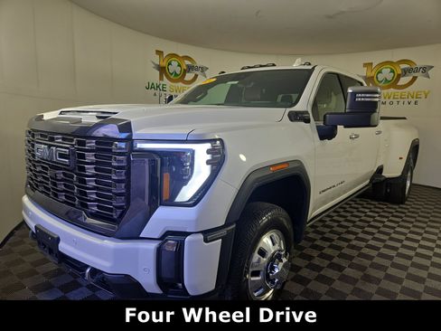 Certified 2024 GMC Sierra 3500 Denali Ultimate image 3