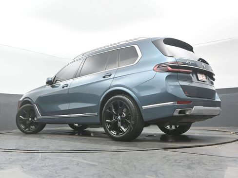 Used 2023 BMW X7 xDrive40i w/ Premium Package image 34
