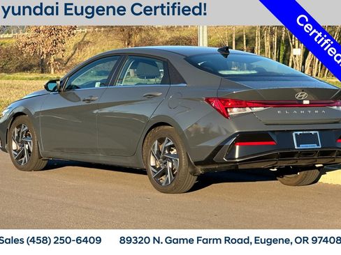 Used 2025 Hyundai Elantra SEL image 7