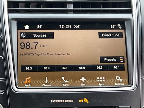 Used 2017 Lincoln MKX Select w/ Select Plus Package image 19