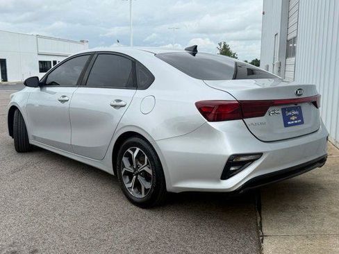 Used 2020 Kia Forte LXS FWD image 2