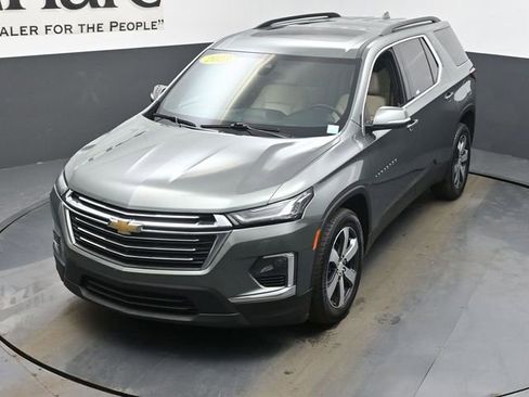 Used 2023 Chevrolet Traverse LT w/ LT Premium Package image 46