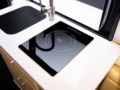 Used 2022 Mercedes-Benz Sprinter 144 Cargo image 82