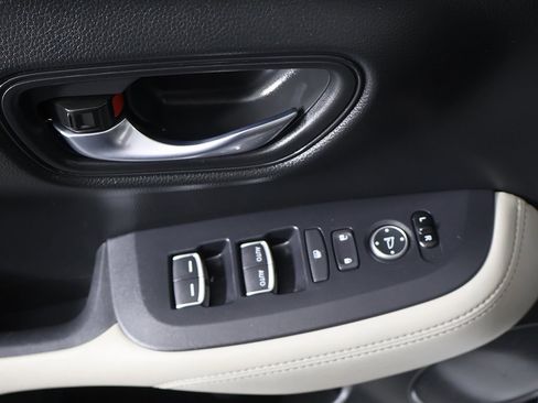 Used 2025 Honda HR-V EX-L image 30