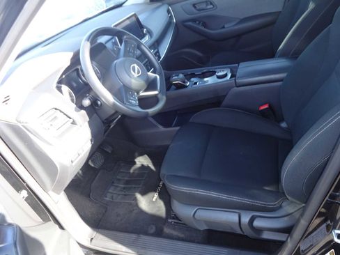 Used 2023 Nissan Rogue S image 14