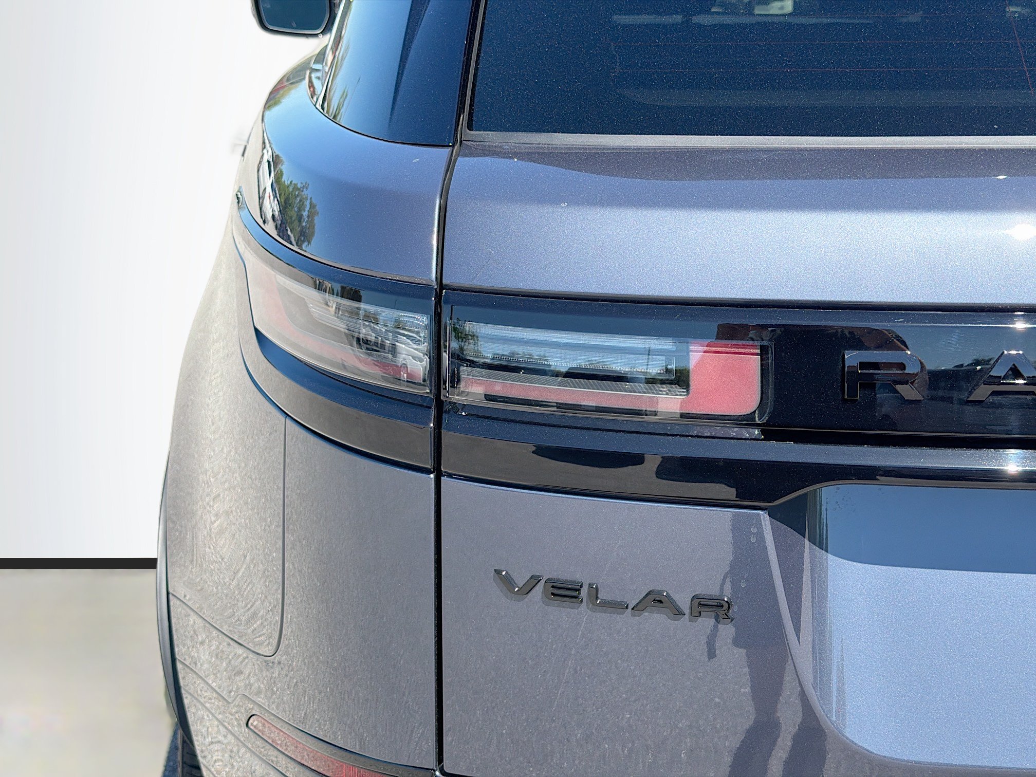 New 2026 Land Rover Range Rover Velar Dynamic SE AWD/4WD image 10