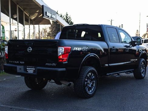 Used 2018 Nissan Titan PRO-4X image 8