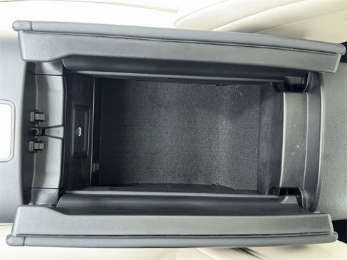 Used 2025 Mercedes-Benz E 350 Sedan w/ Winter Package image 38