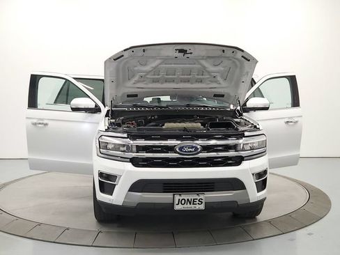 Used 2024 Ford Expedition Limited AWD/4WD image 10