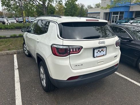 Used 2020 Jeep Compass Latitude w/ Popular Equipment Group AWD/4WD image 3