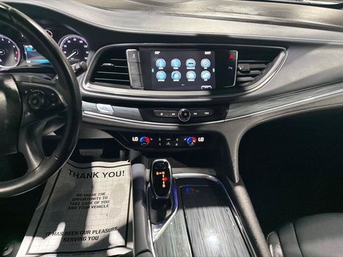 Used 2018 Buick Enclave Essence FWD image 20