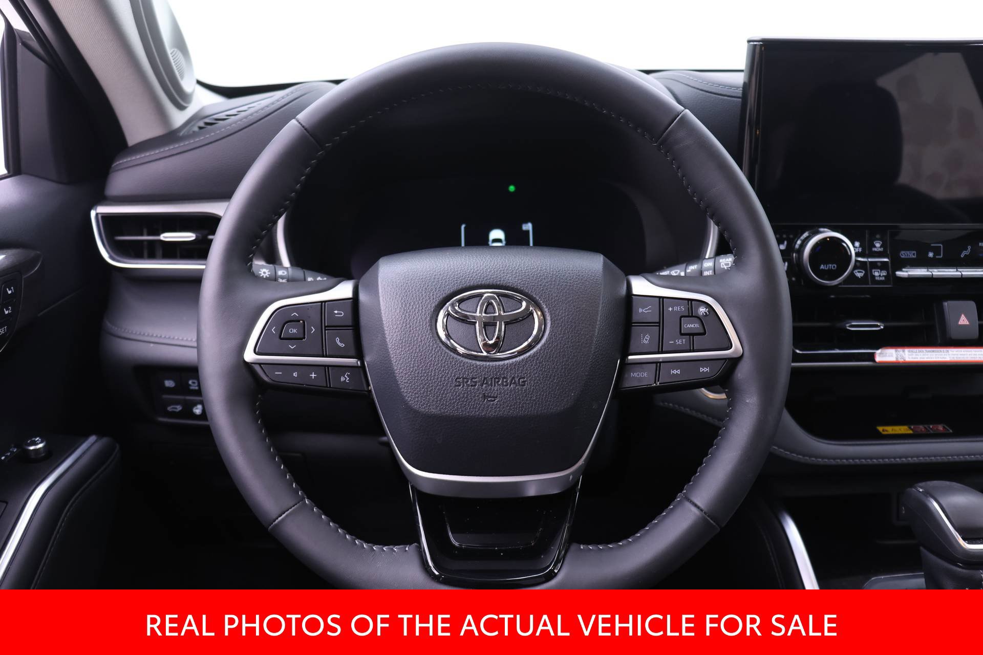 Certified 2025 Toyota Highlander Limited AWD/4WD image 13