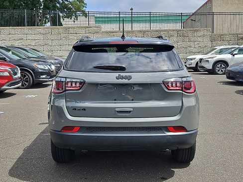 Used 2023 Jeep Compass Latitude w/ Sun and Sound Group AWD/4WD image 5