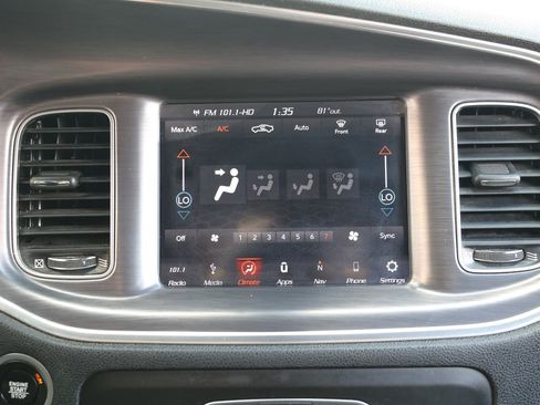 Used 2018 Dodge Charger R/T Scat Pack image 38