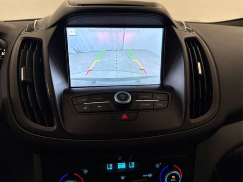 Used 2018 Ford Escape SE w/ SE Sync 3 Package FWD image 39