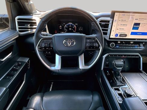 Used 2022 Toyota Tundra Platinum AWD/4WD image 6