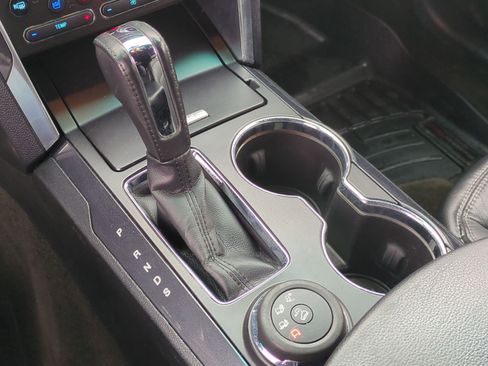 Used 2016 Ford Explorer Limited image 45