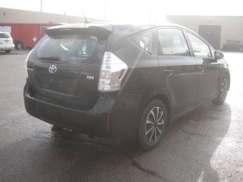 Used 2013 Toyota Prius V Five image 5