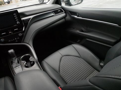 Certified 2023 Toyota Camry SE w/ Convenience Package image 11