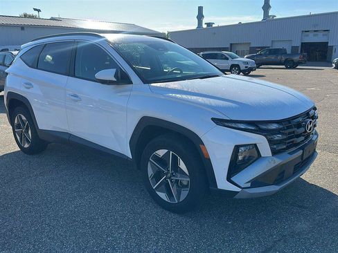 Certified 2025 Hyundai Tucson SEL AWD/4WD image 7