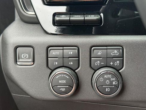 Certified 2024 Chevrolet Silverado 1500 ZR2 w/ Technology Package AWD/4WD image 25