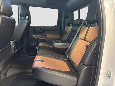 Used 2021 Chevrolet Silverado 1500 High Country w/ Technology Package AWD/4WD image 14