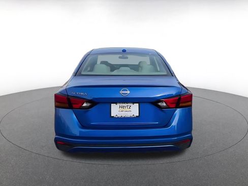 Used 2025 Nissan Altima 2.5 SV image 12