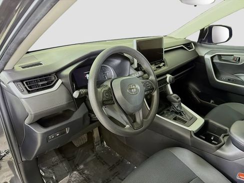 Used 2023 Toyota RAV4 LE FWD image 9