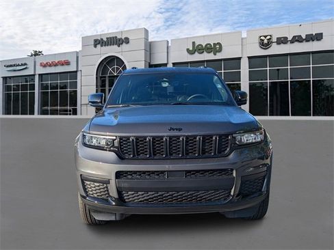 New 2025 Jeep Grand Cherokee L Laredo image 8