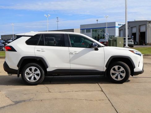 Used 2025 Toyota RAV4 LE FWD image 23