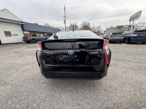 Used 2016 Toyota Prius Two image 17