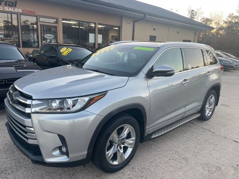 Used 2019 Toyota Highlander Limited image 1