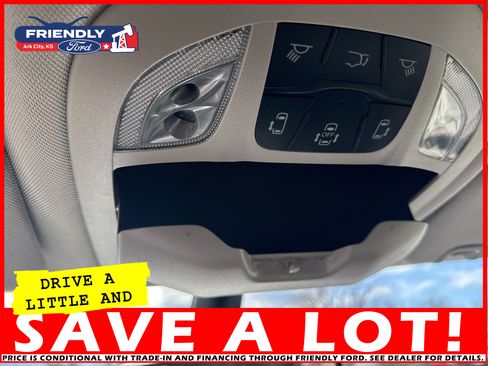 Used 2023 Chrysler Voyager LX image 38