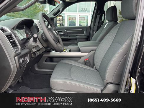New 2026 RAM 3500 Big Horn AWD/4WD image 3