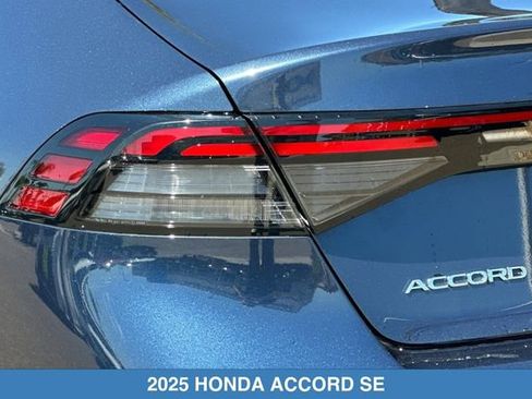Certified 2025 Honda Accord SE image 29