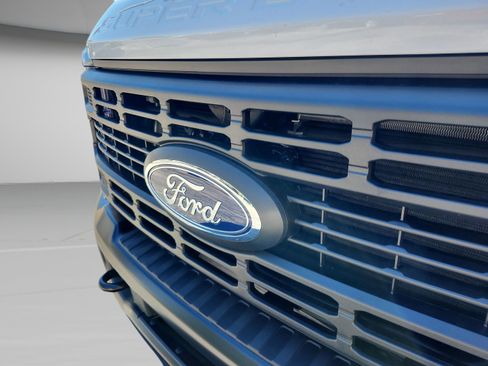 New 2026 Ford F250 XL w/ F-250 >10K GVWR Package image 21