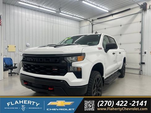 Used 2022 Chevrolet Silverado 1500 Custom Trail Boss AWD/4WD image 6