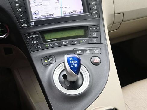 Used 2011 Toyota Prius Four w/ Navigation Pkg FWD image 13