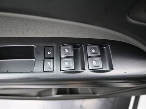 Used 2022 Chevrolet Colorado W/T image 9