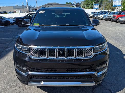 Used 2022 Jeep Grand Wagoneer Series II w/ Convenience Group III AWD/4WD image 3